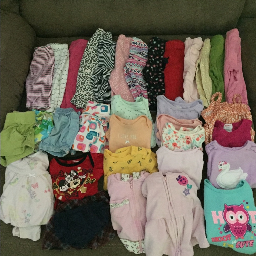 32 pack of baby clothes